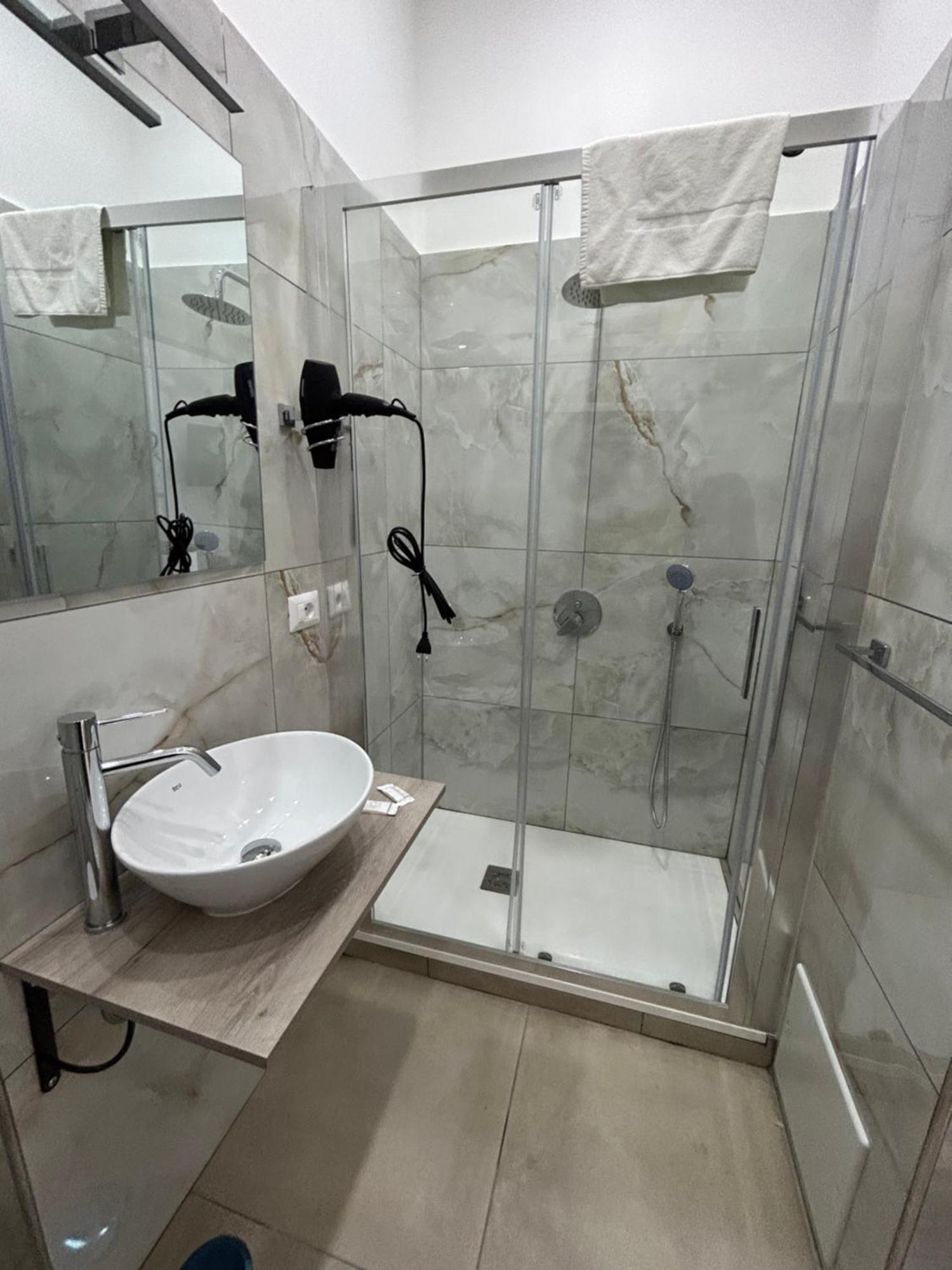 Enjoy Rooms Naples Exterior photo