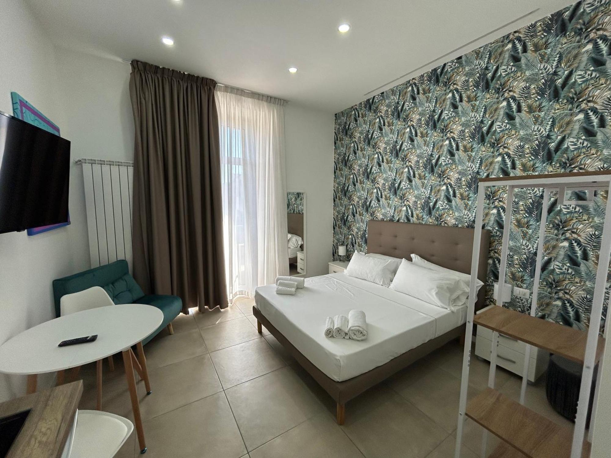 Enjoy Rooms Naples Exterior photo