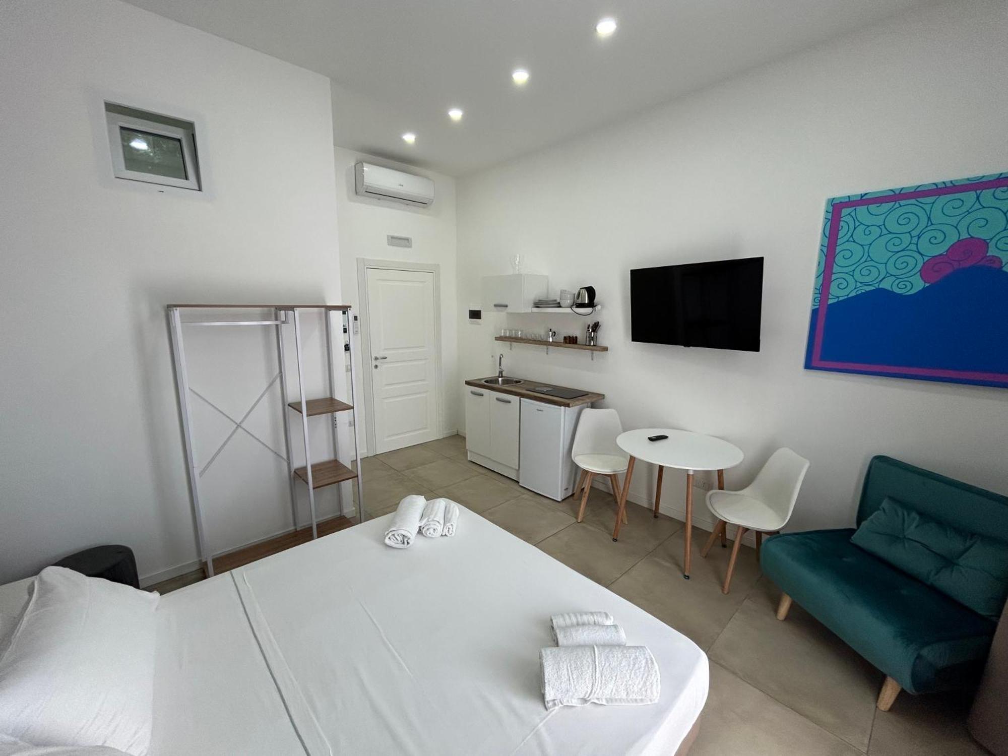 Enjoy Rooms Naples Exterior photo