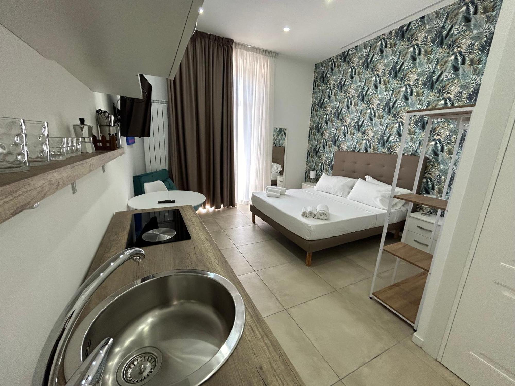 Enjoy Rooms Naples Exterior photo
