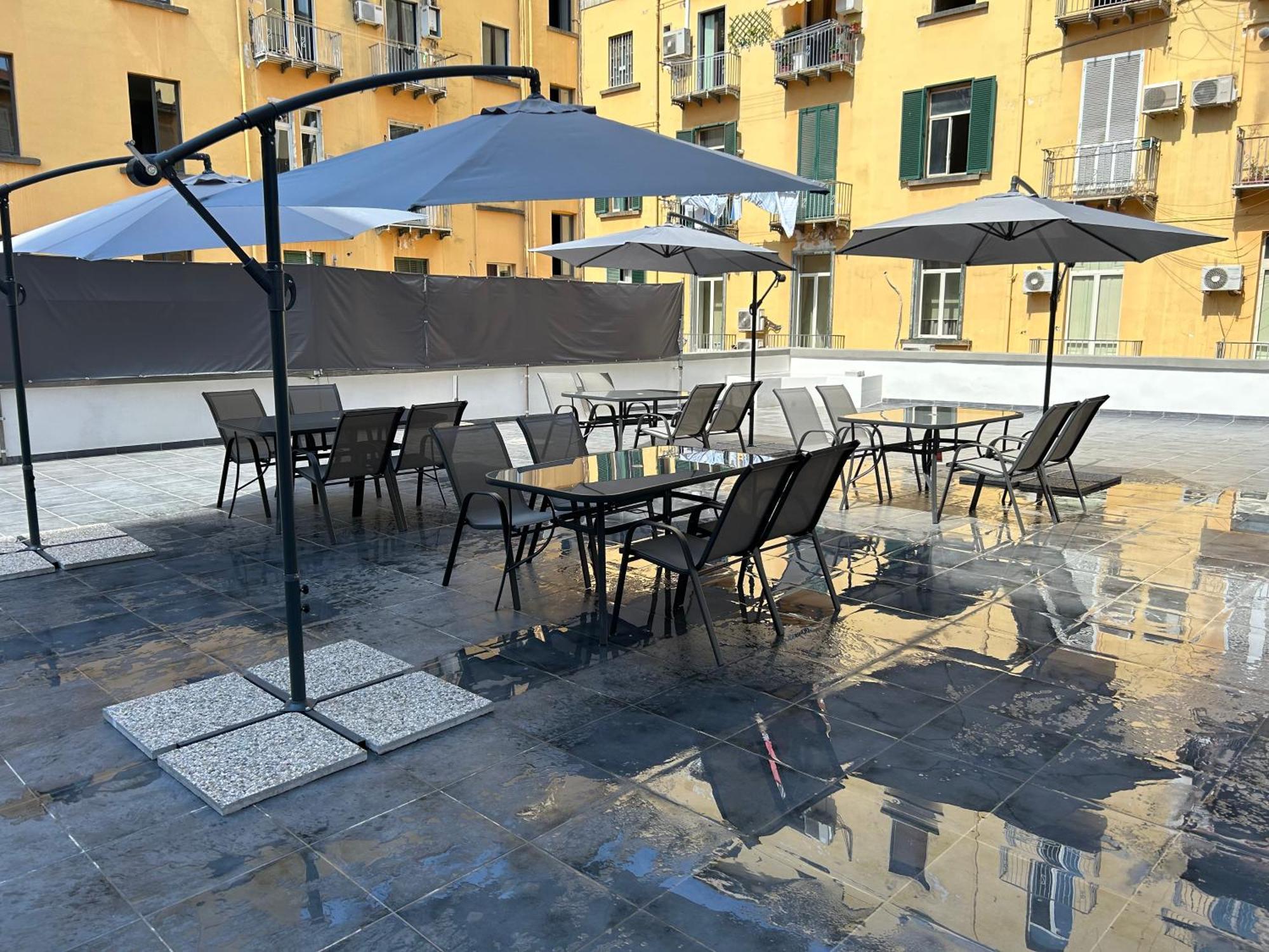 Enjoy Rooms Naples Exterior photo