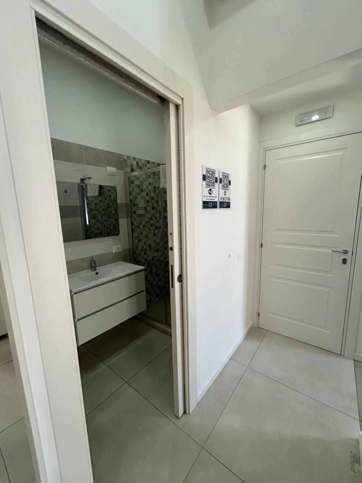 Enjoy Rooms Naples Exterior photo